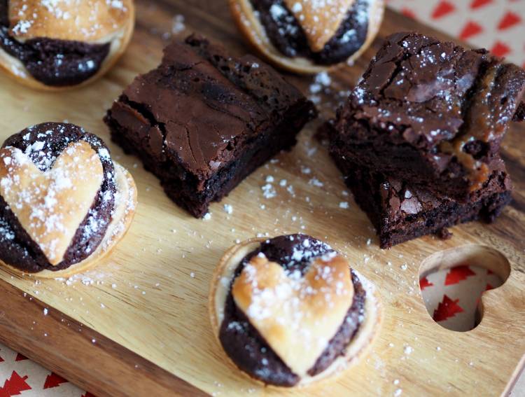 Brownie Mince Pie, brownies, Cooking, Baking, Festive, Christmas, blogmas, blogmas 2017, Vlogmas, recipe, hosting,